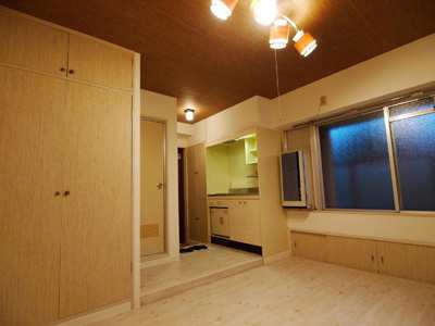 ネオダイキョー芦屋川の居間写真