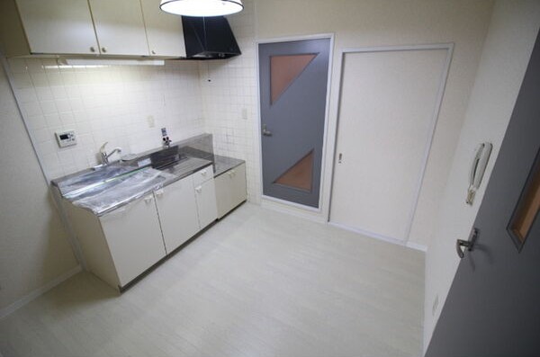 マンションサンビラの居間写真