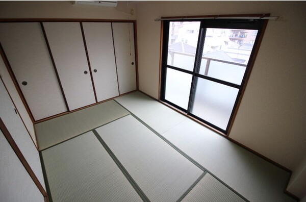 マンションサンビラの居間写真
