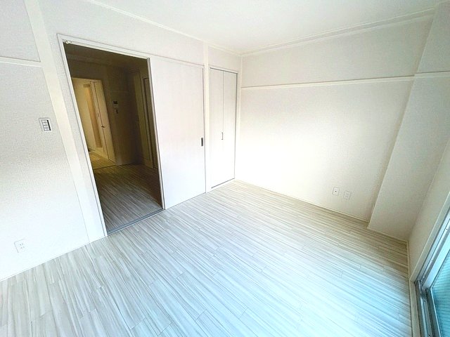 マンションエイトの居間写真