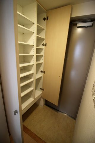 アーバネックス神戸駅前の玄関写真