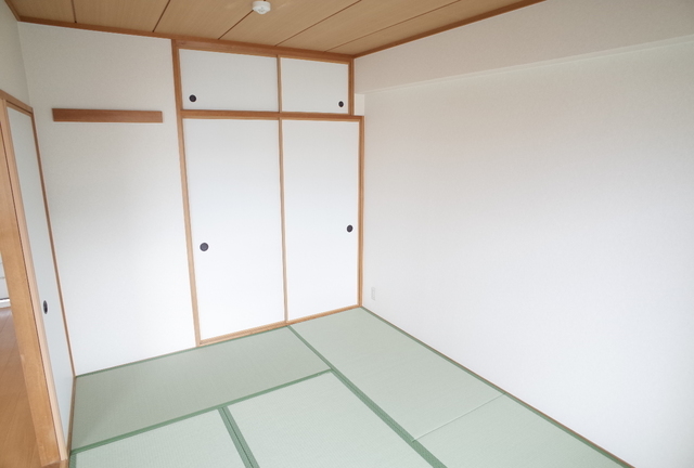 サニーシャトレの居間写真