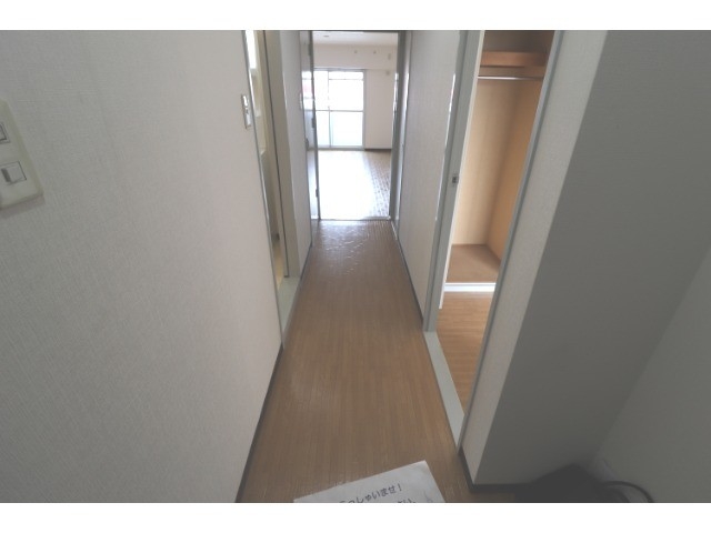 サニーシャトレの玄関写真