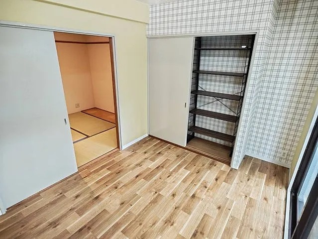 ピュアハウスナダの居間写真