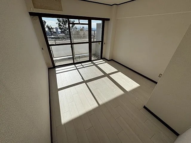 ビバリーハウス青谷壱番館の居間写真