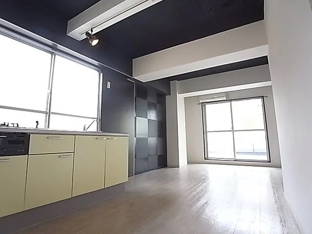 アダチマンションの居間写真