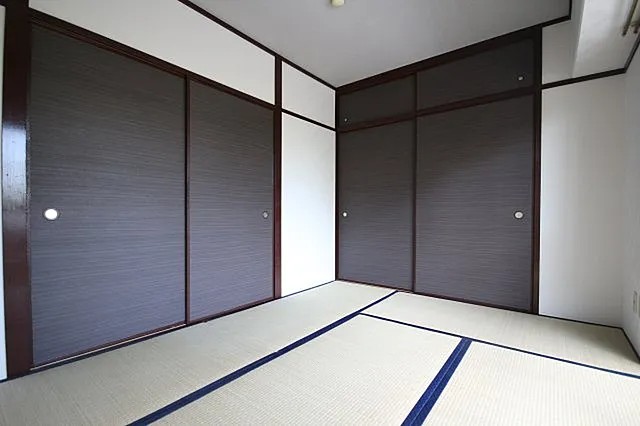サングリーンハイツの居間写真