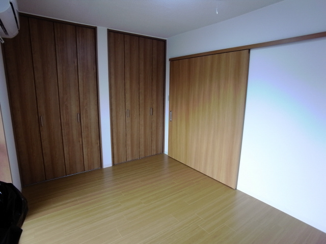 ユーコート岡本の居間写真