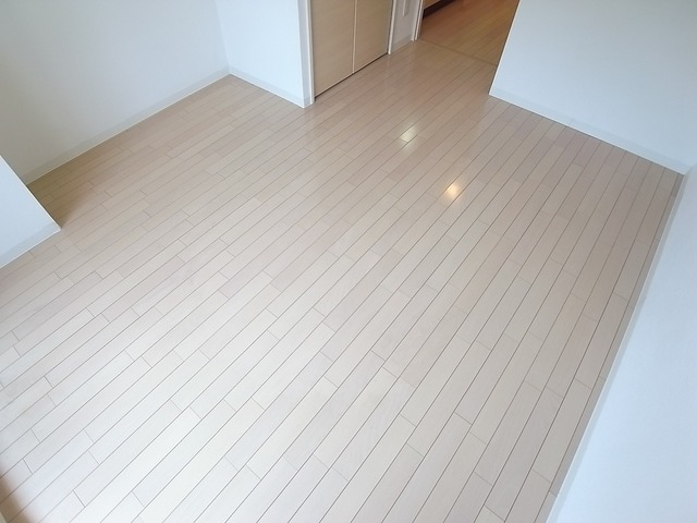 エスティライフ三宮東の居間写真