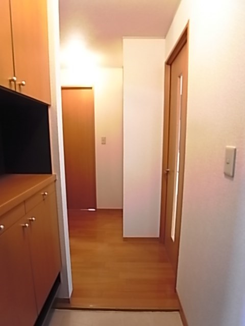 イーストハイムの玄関写真