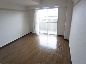 サンクチュアリ深江北町の居間写真