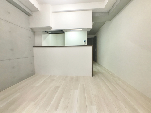 エカルラート青谷の居間写真
