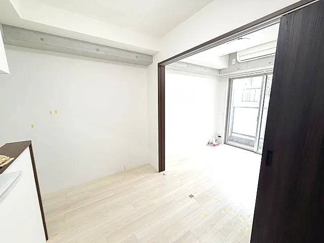 エカルラート青谷の居間写真