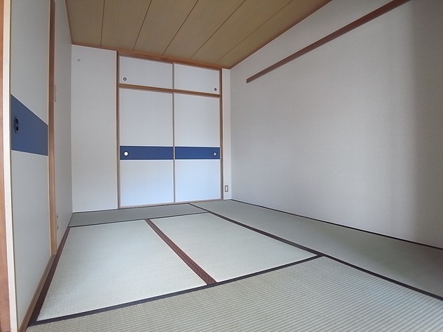 オルテンシア神戸の居間写真