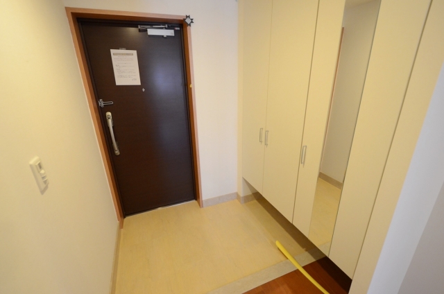 CASA甲子園口Iの玄関写真