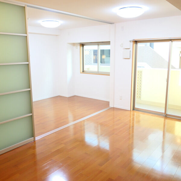 CASA甲子園口Iの居間写真