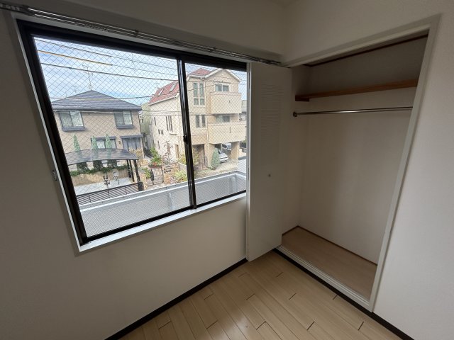 メゾンド甲子園二番町の居間写真