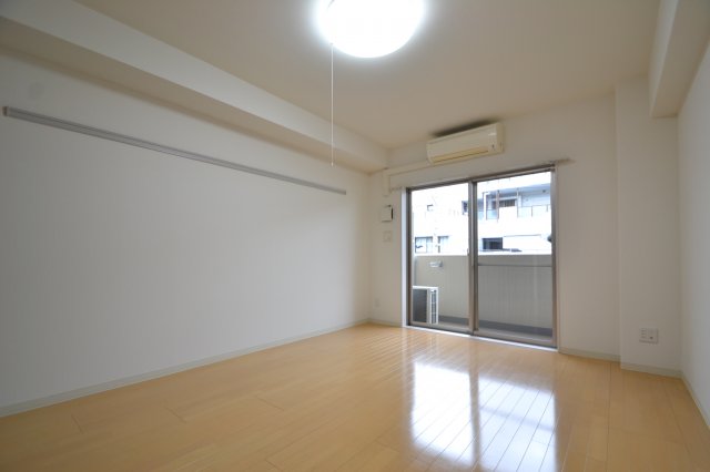 エル・セレーノ石屋川の居間写真
