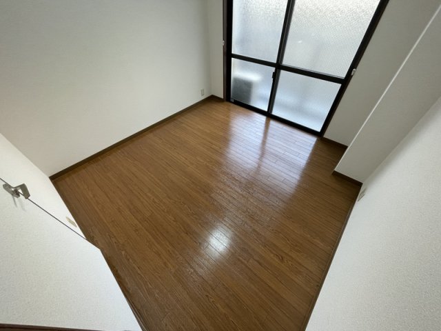 シティコート二宮の居間写真
