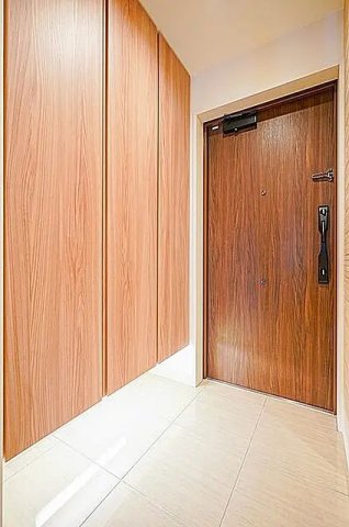 ワコーレザ・神戸旧居留地レジデンスタワーの玄関写真