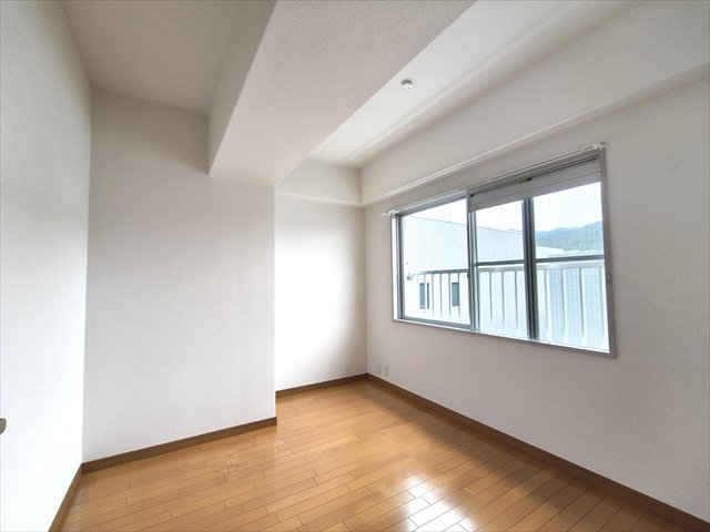芦屋シティハイツの居間写真