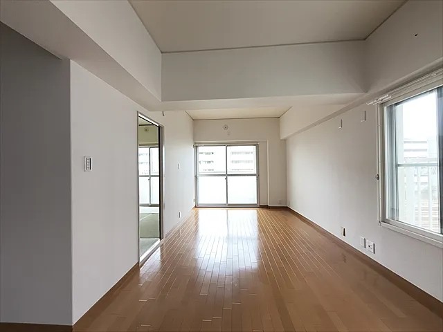 芦屋シティハイツの居間写真