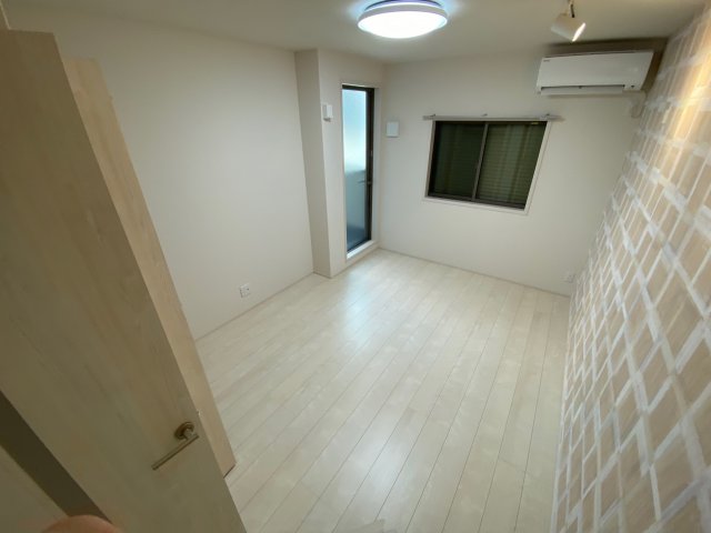 フジパレス灘I番館の居間写真