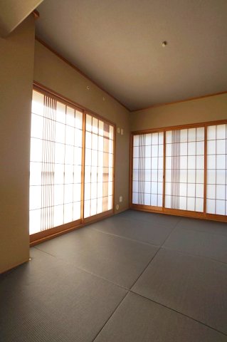 グレース甲陽園の居間写真