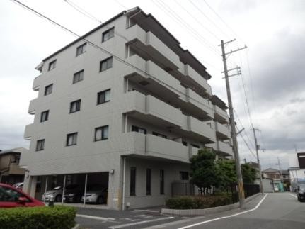 クリスタルの外観写真