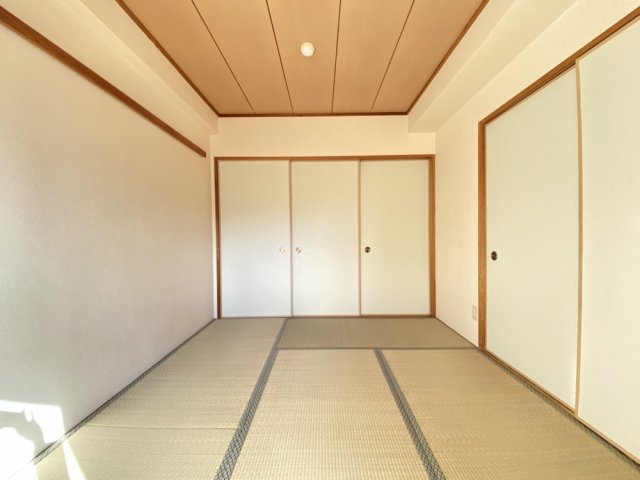 クリスタルの居間写真