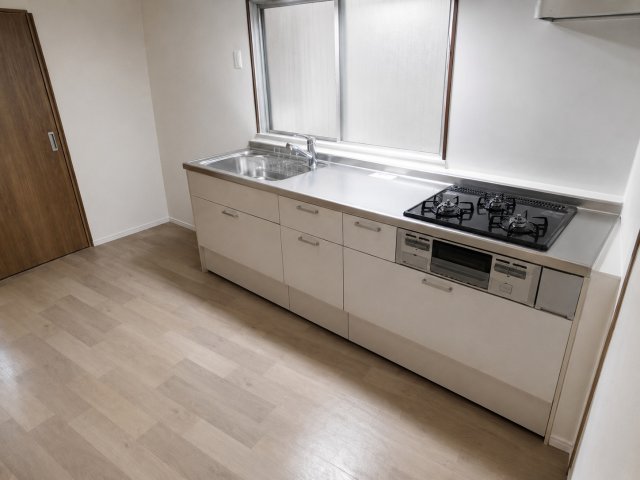 ロータリーマンション中山手のキッチン写真