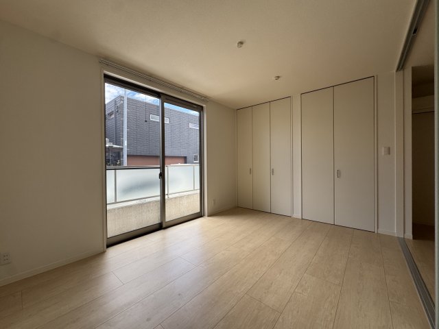 ダンデライオン門戸2の居間写真