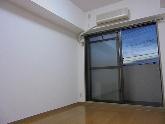 エステムコート芦屋西の居間写真