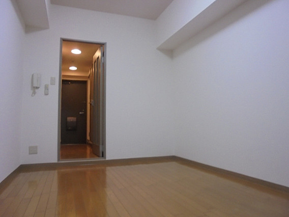 エステムコート芦屋西の居間写真