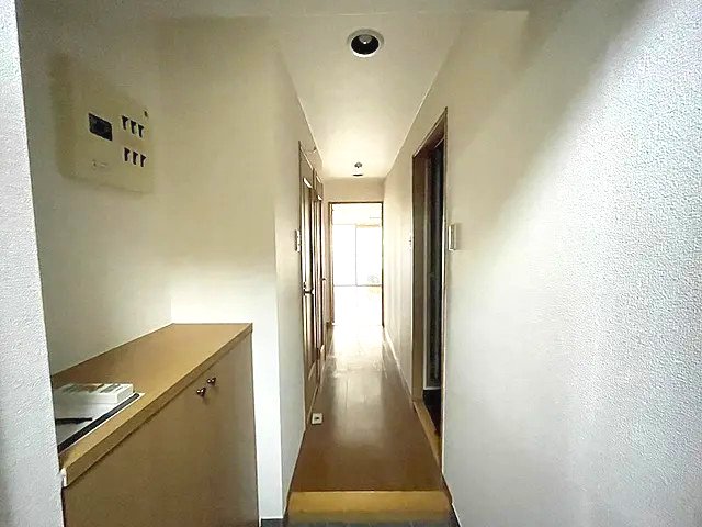 アミーグランコート三宮の玄関写真