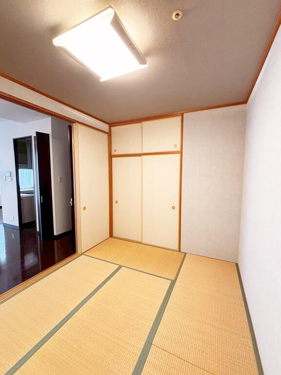 D`グラフォート神戸三宮タワーの居間写真