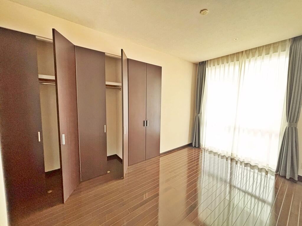 D`グラフォート神戸三宮タワーの居間写真