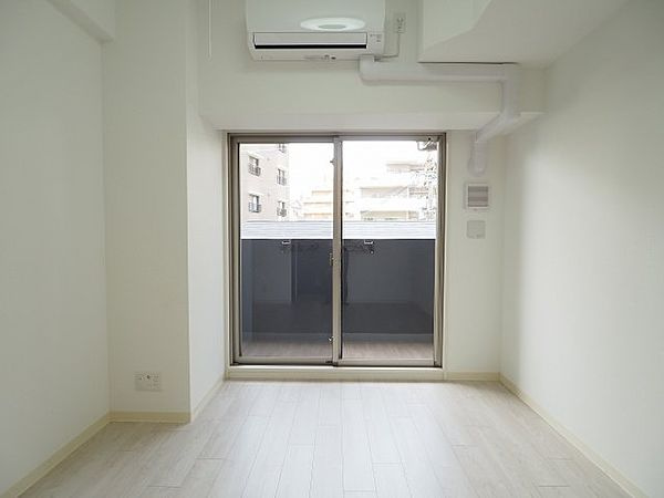 エステムコート神戸元町2グレイドの居間写真