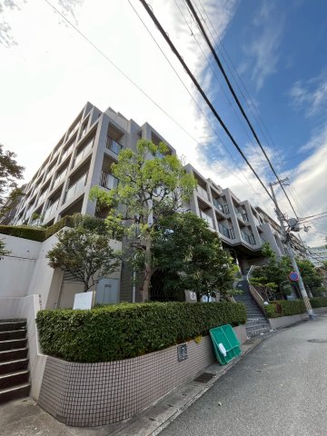 ロイヤル苦楽園の外観写真