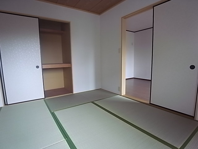 バン・ヴェール芦屋の居間写真