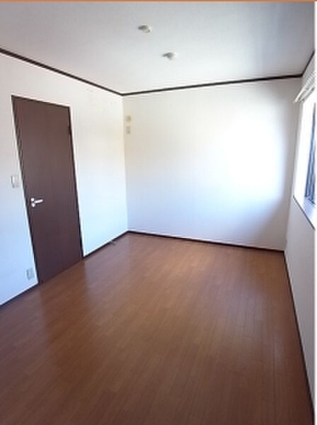 バン・ヴェール芦屋の居間写真