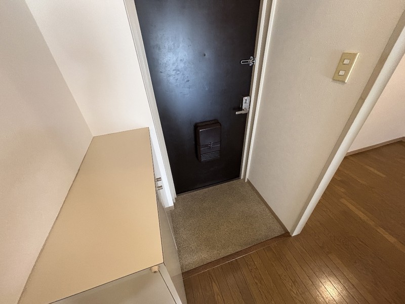 Apartments大倉山の玄関写真