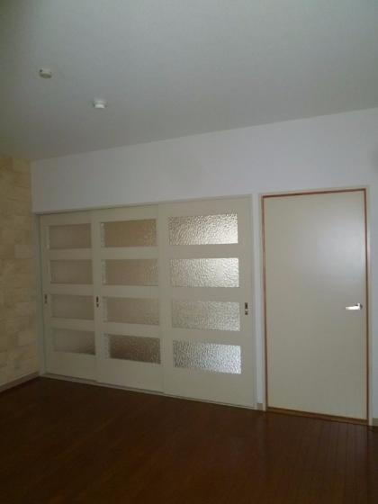 Apartments大倉山の居間写真