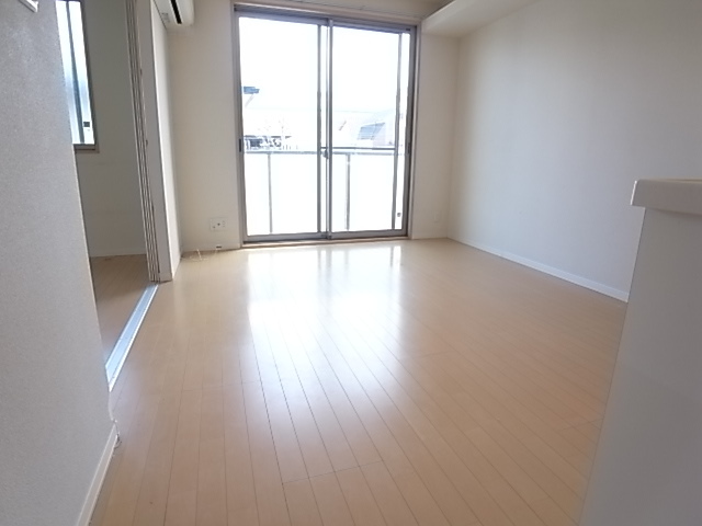 メインステージ芦屋東の居間写真