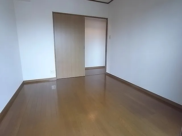 摩耶コート壱番館の居間写真
