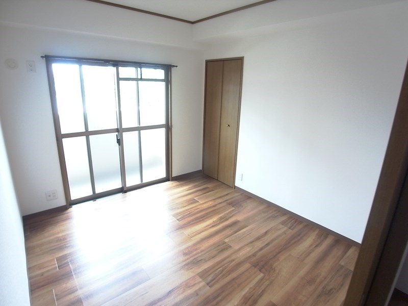 摩耶コート壱番館の居間写真