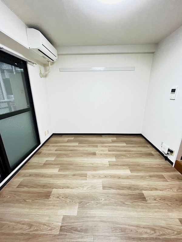 普茶マンションの居間写真