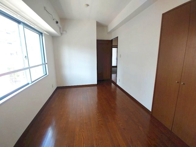 クレフ本山の居間写真