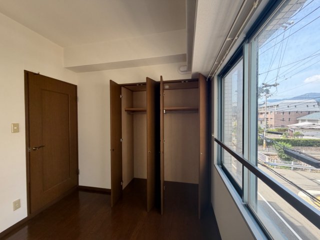 クレフ本山の居間写真