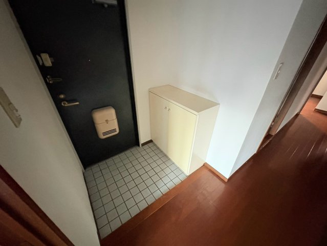 クレフ本山の玄関写真